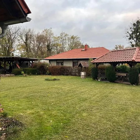 Feldblick Mit Kamin Fuer 15 Personen *