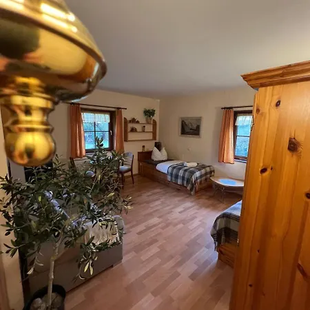 Feldblick Mit Kamin Fuer 15 Personen