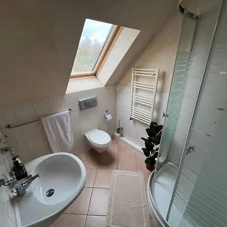 Feldblick Mit Kamin Fuer 15 Personen Nyaraló