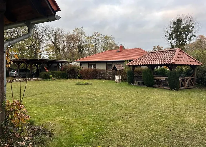 Feldblick Mit Kamin Fuer 15 Personen *